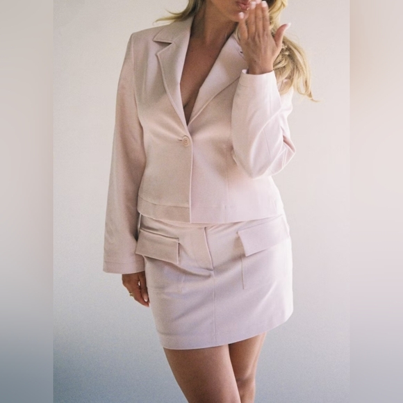 Djerf Avenue Dresses & Skirts - Djerf Avenue Day To Day Mini Skirt Blush